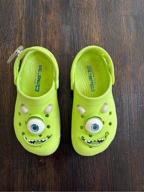 Crocs x Disney Kids' Lime Monster Inc. Classic Clog Size C 13